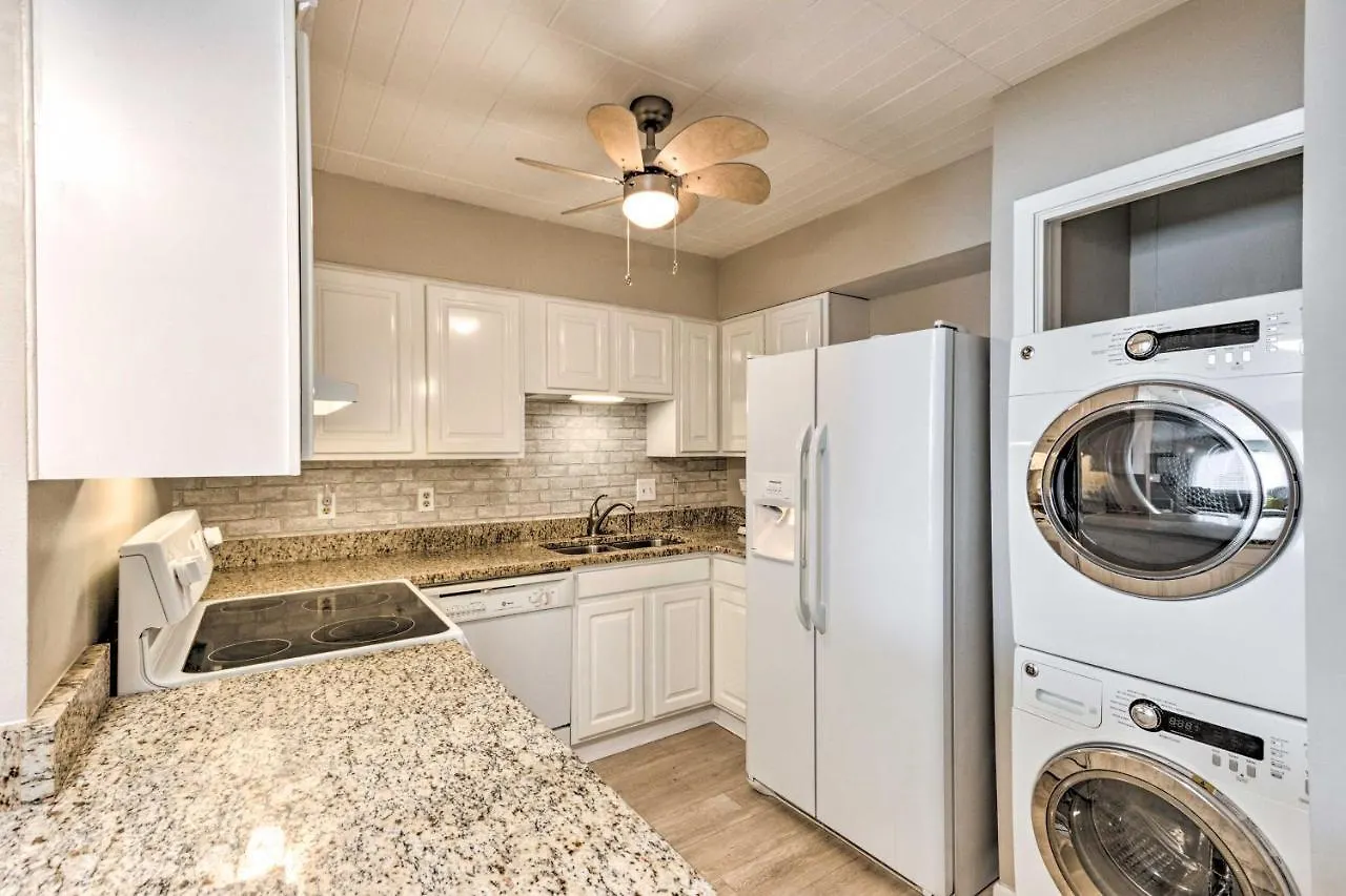 Sunny Destin Condo With Pool And Beach Access! 0*,  Verenigde Staten